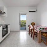 Cozy Apartment In Krusevo With Wifi *